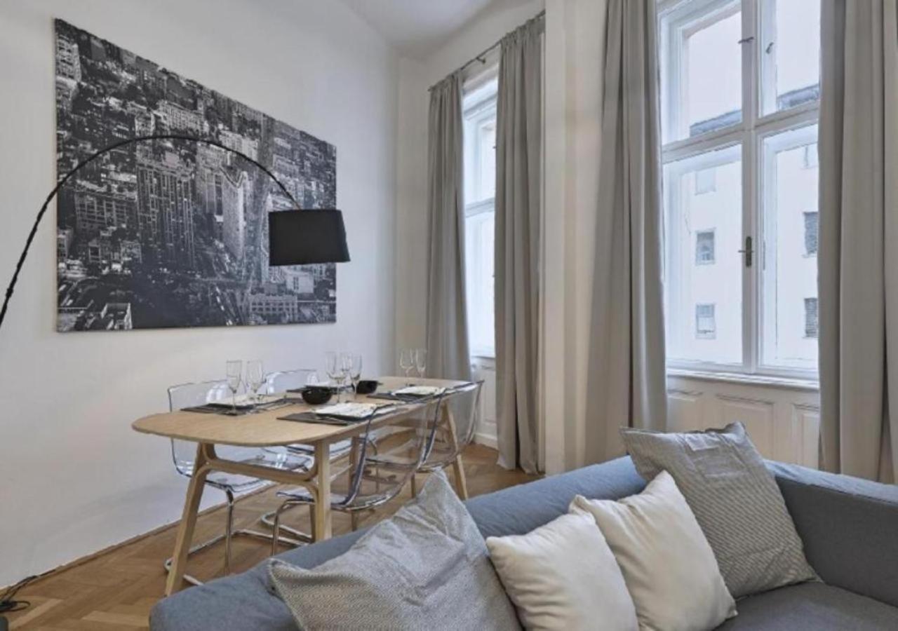Luxurious, 2 Min To Casino And Roemertherme Apartment Baden Bagian luar foto