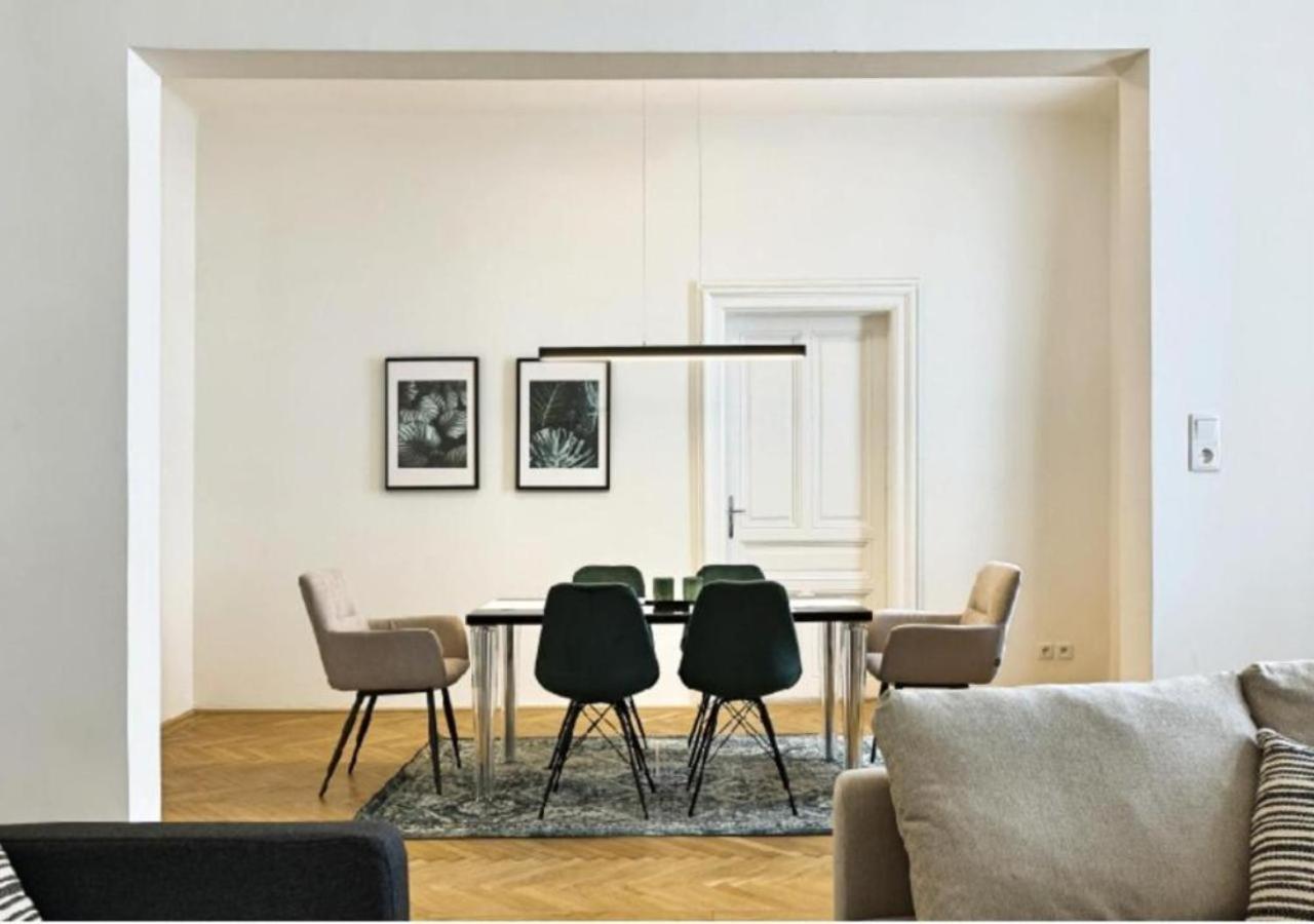 Luxurious, 2 Min To Casino And Roemertherme Apartment Baden Bagian luar foto