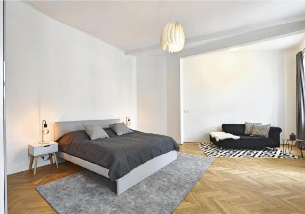 Luxurious, 2 Min To Casino And Roemertherme Apartment Baden Bagian luar foto